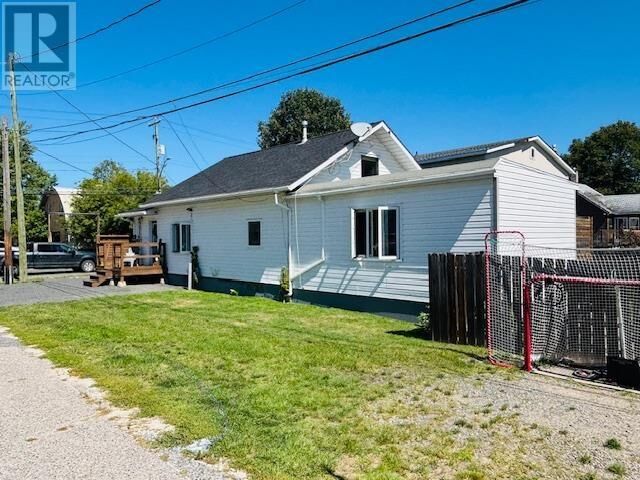 Property Photo:  411 Ottawa St  ON P0X 1C0 