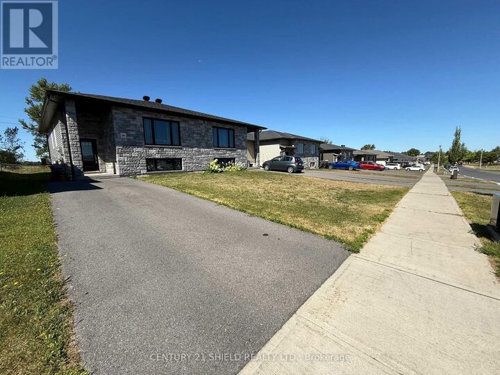 Property Photo: 240 Glen Nora Drive ON K6H 0H6