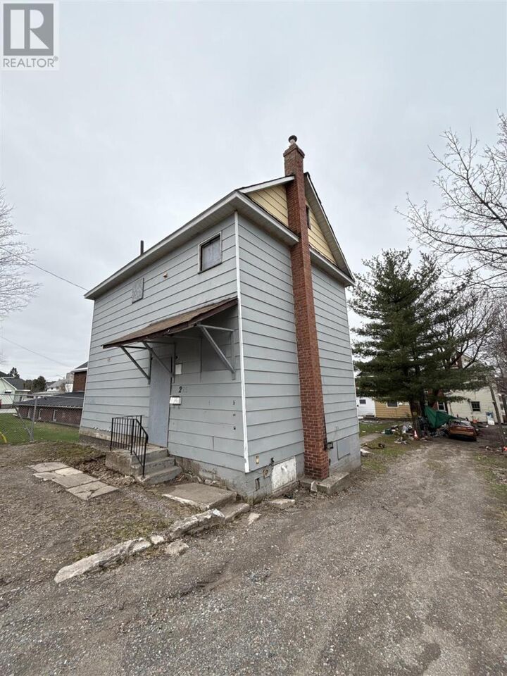 Property Photo: 275 Wellington St ON P6A 2Y1