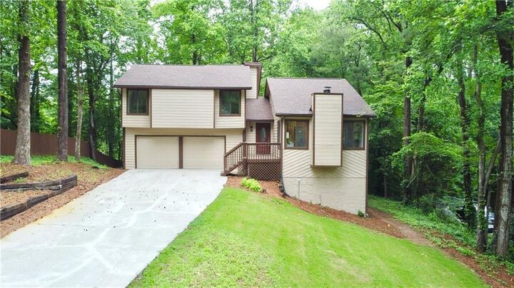 4579 Glenforest Drive  Roswell GA 30075 photo