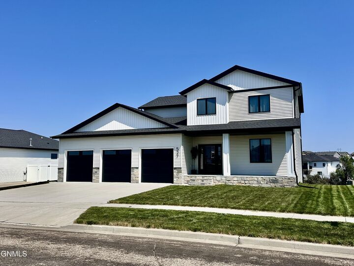 527 Flint Drive  Bismarck ND 58503 photo