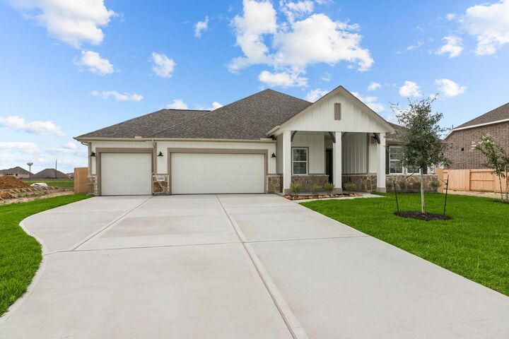 Property Photo: 12911 Old Fashion Circle TX 77535