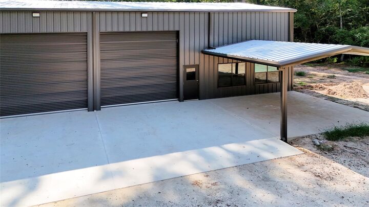 Property Photo:  5848 Highline  TX 77316 