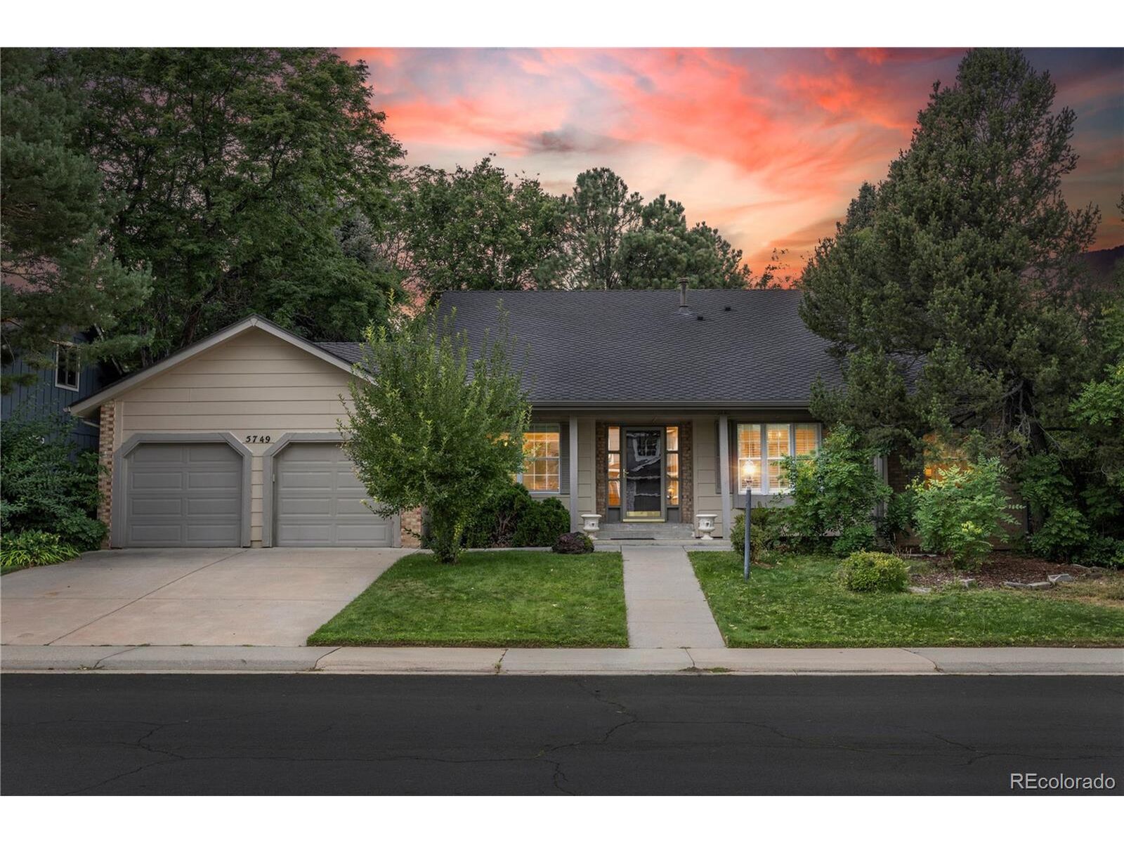 Property Photo:  5749 S Lansing Way  CO 80111 