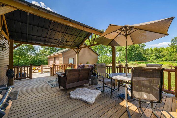 Property Photo:  4005 E 250 N  IN 46733-8061 