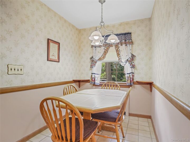Property Photo: 406 Warren Avenue NY 10532