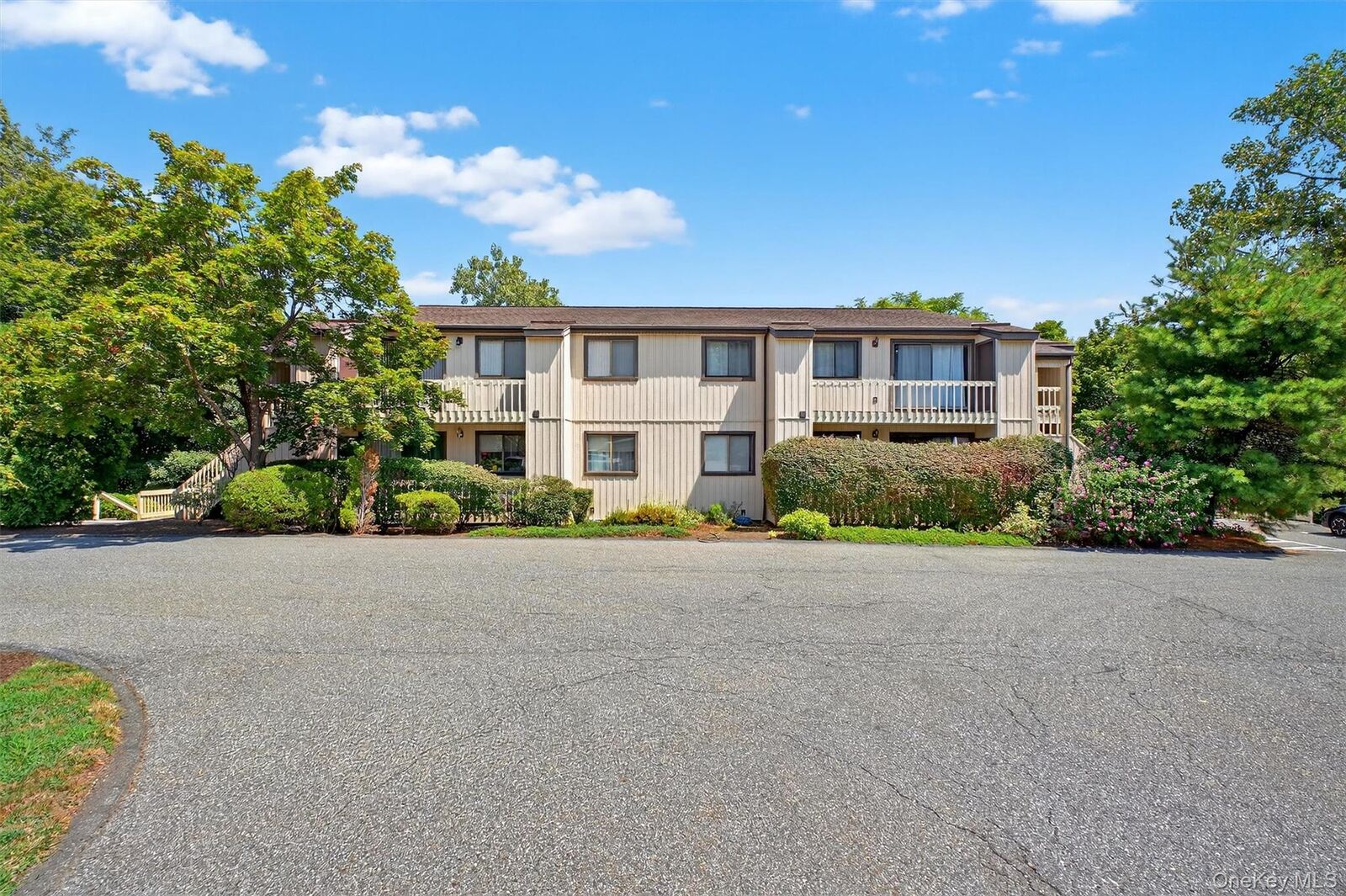 Property Photo:  26 Overlook Commons 26  NY 10598 