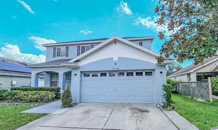 Property Photo: 10142 Silmarien Street FL 32825