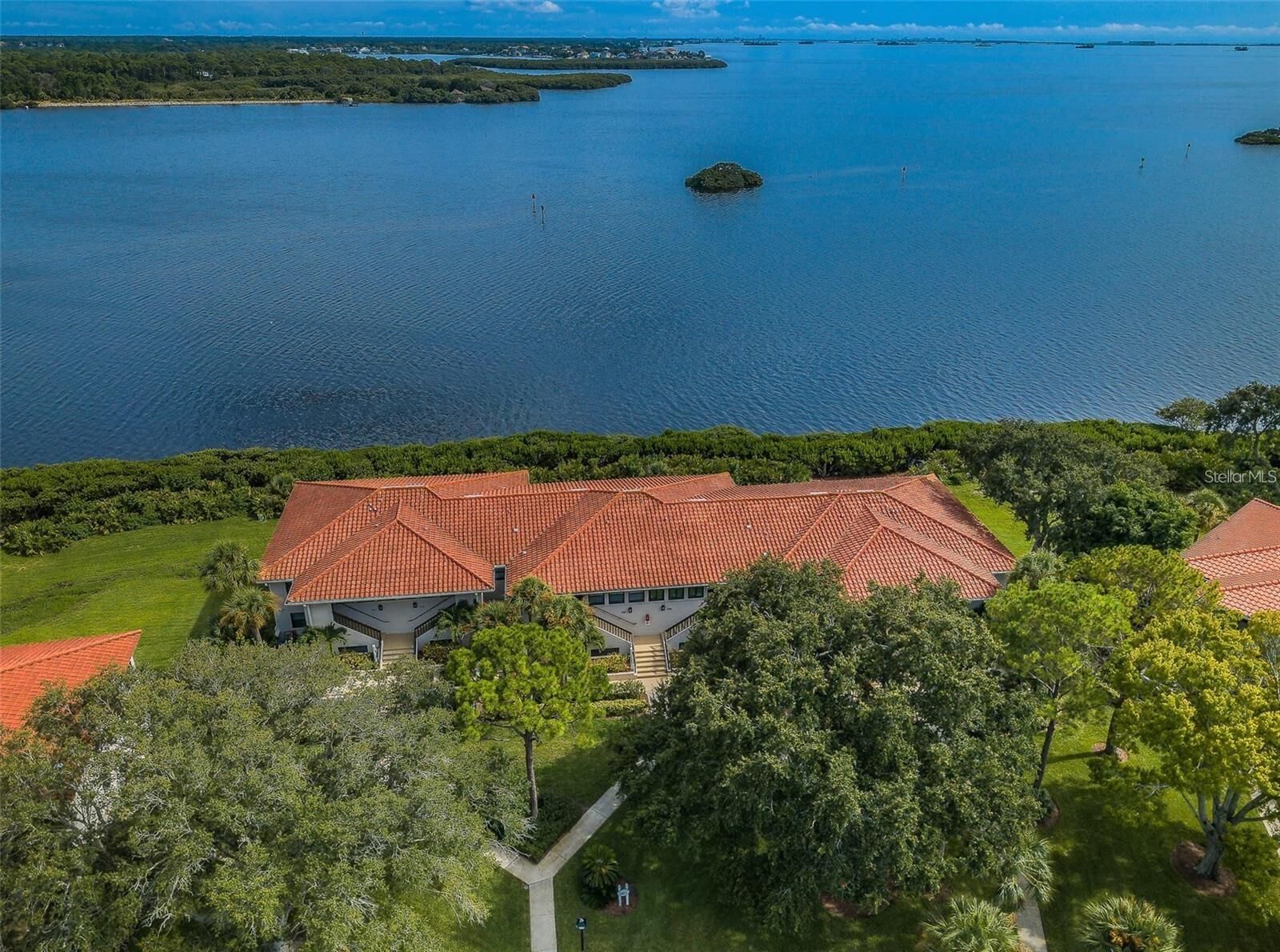 Property Photo:  1813 Mariner Drive 152  FL 34689 