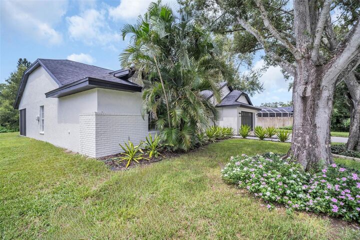 Property Photo: 2830 Resnik Circle W FL 34683