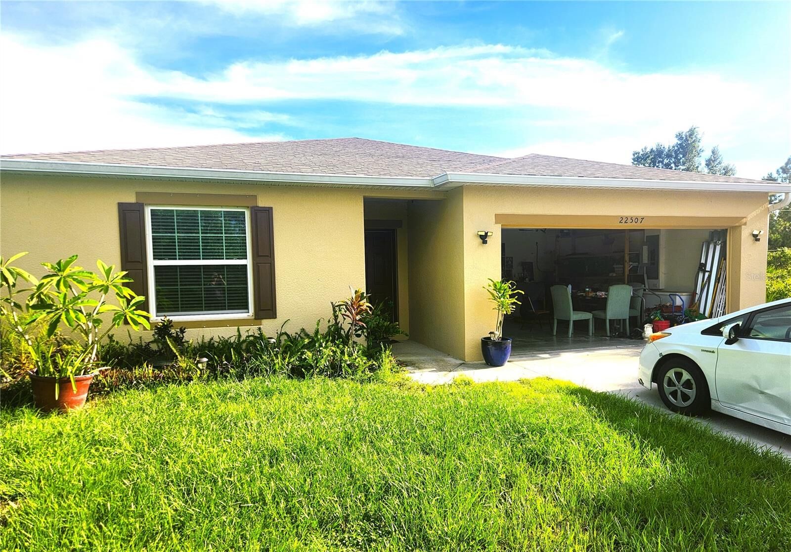 Property Photo:  22507 Provance Avenue  FL 33954 