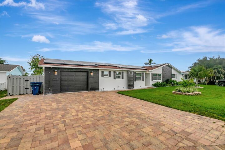 Property Photo: 242 176th Avenue E FL 33708