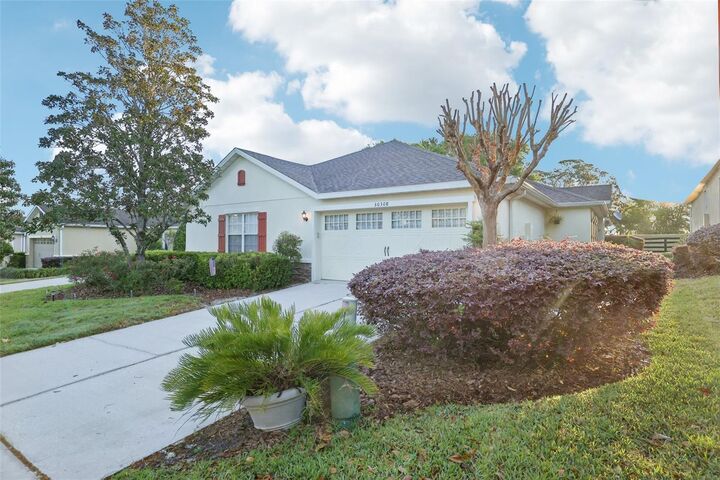 Property Photo: 30308 Lipizzan Terrace FL 32757