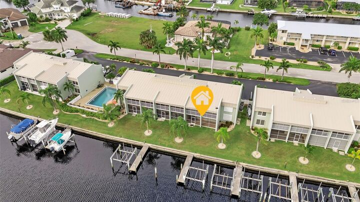 Property Photo: 1400 Mineo Drive 12A FL 33950