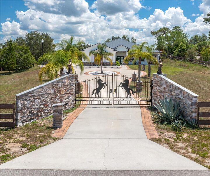 Property Photo: 55 Cattle Trail Drive FL 33844