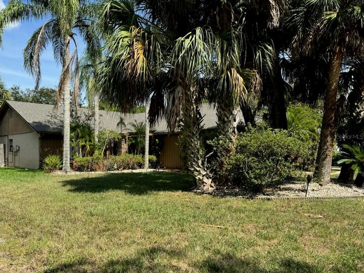Property Photo: 1111 Ermine Avenue FL 32708