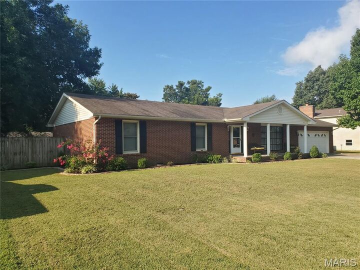 Property Photo:  123 Holmes Drive  MO 63801 