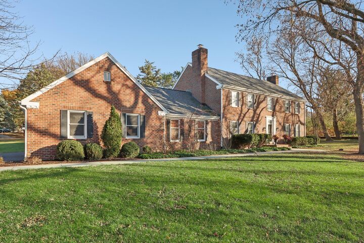 Property Photo: 430 Bunker Hill Dr WI 53005