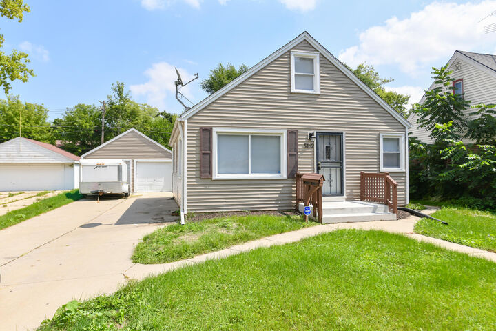 5162 N 63 St  Milwaukee WI 53218 photo