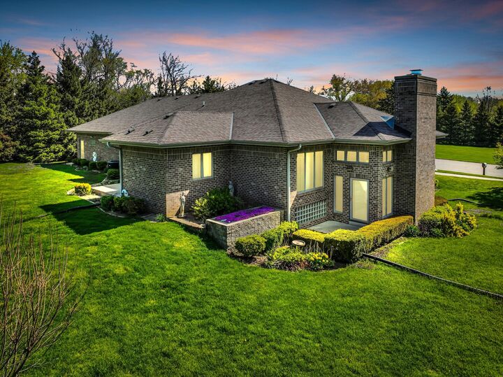 2132 Esquire Ln  Mount Pleasant WI 53406 photo