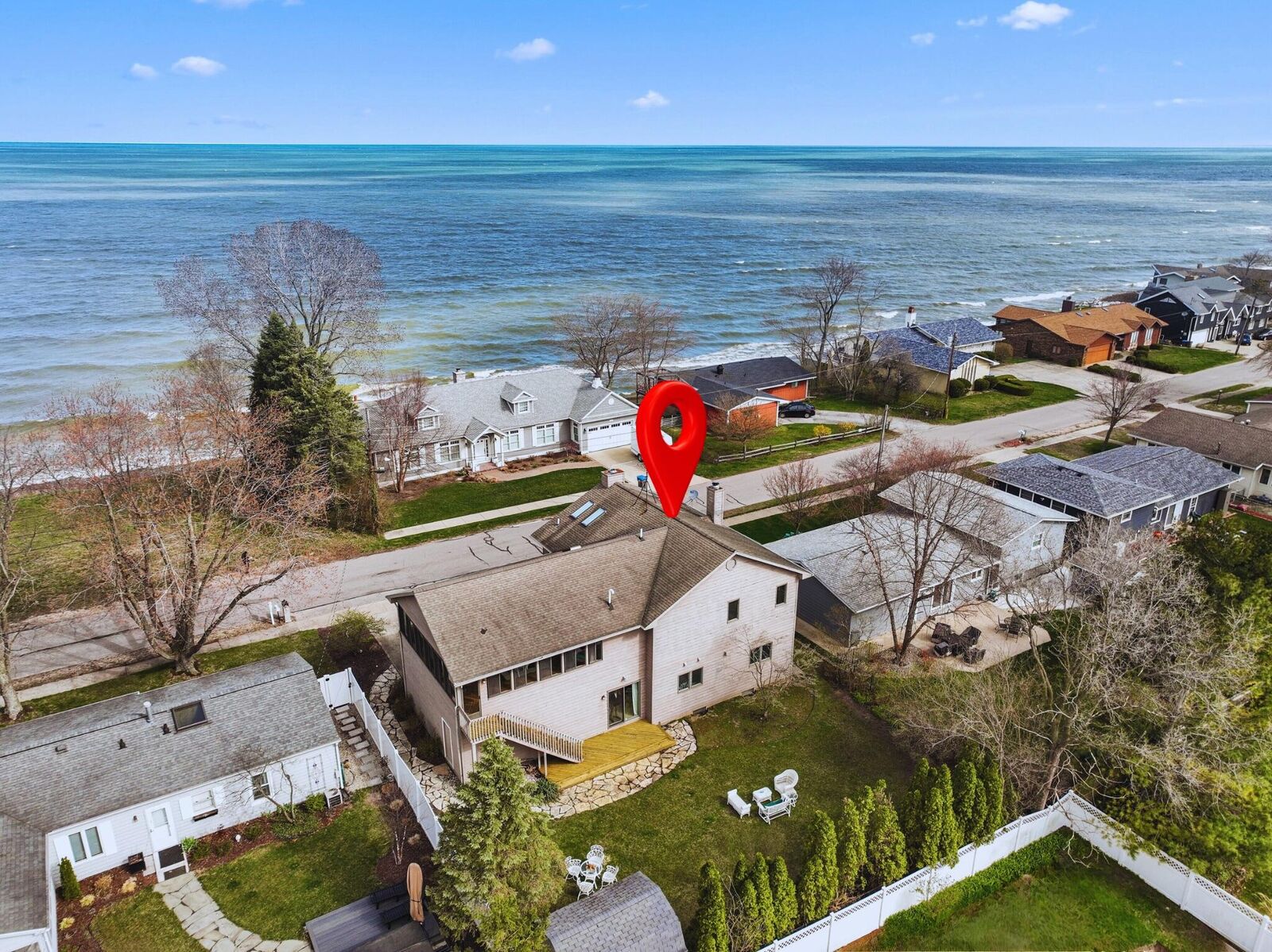 Property Photo:  1321 Shore Drive  MI 49117 