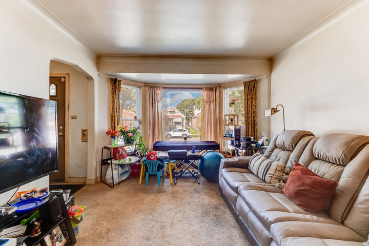 Property Photo:  7917 S Christiana Avenue  IL 60652 