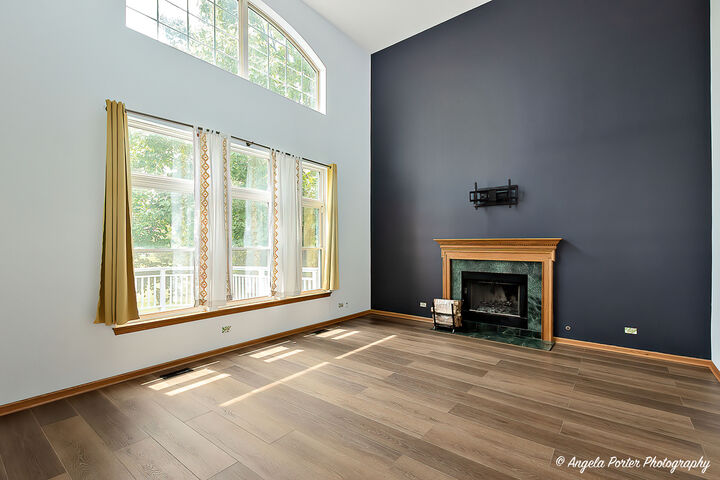 Property Photo: 179 Cascade Drive IL 60012