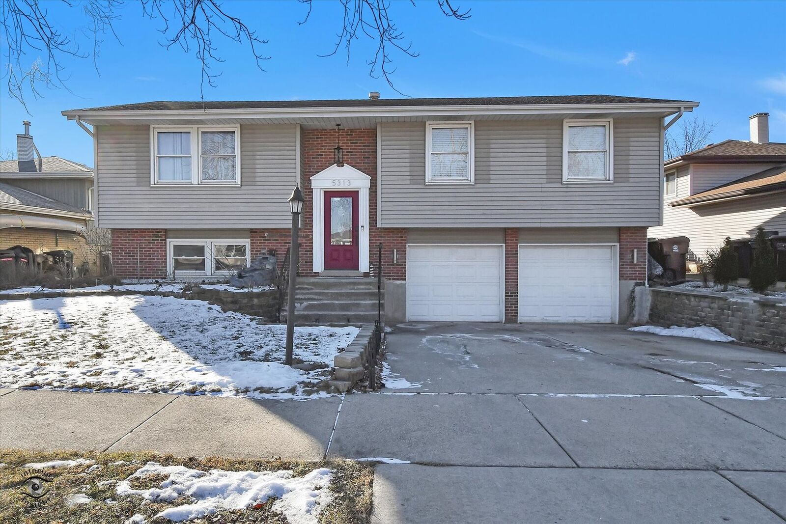 Property Photo: 5313 Crescent Green Lane IL 60452