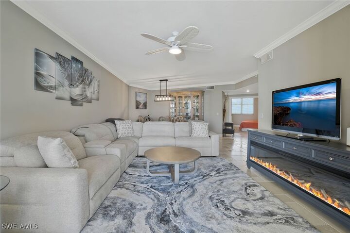 Property Photo:  980 Cape Marco Drive 1006  FL 34145 