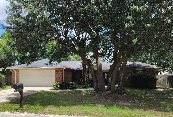 Property Photo: 7280 Mossy Oaks Court Court FL 32566