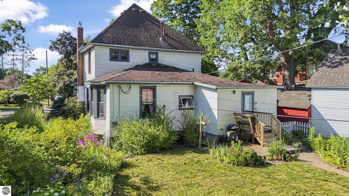 Property Photo: 505 E Chapin Street MI 49601