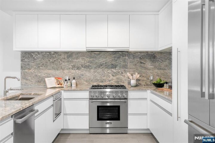 Property Photo: 320 Adolphus Avenue 1009 NJ 07010