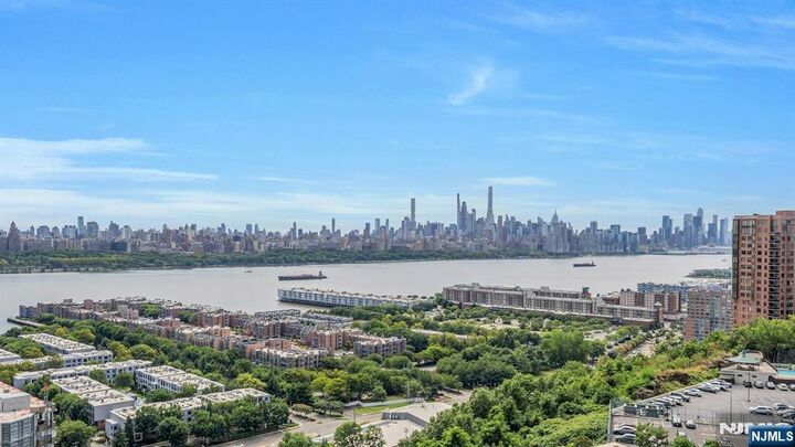 Property Photo: 320 Adolphus Avenue 1009 NJ 07010