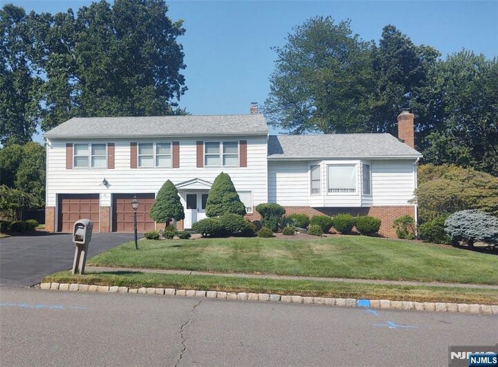 43 Reston Road  Wayne NJ 07470 photo