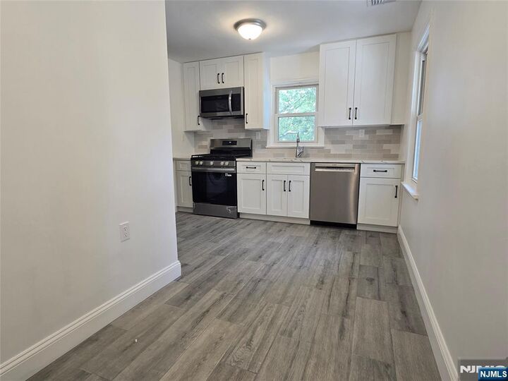 Property Photo:  128 Newark Pompton Turnpike 2nd Floor  NJ 07440 