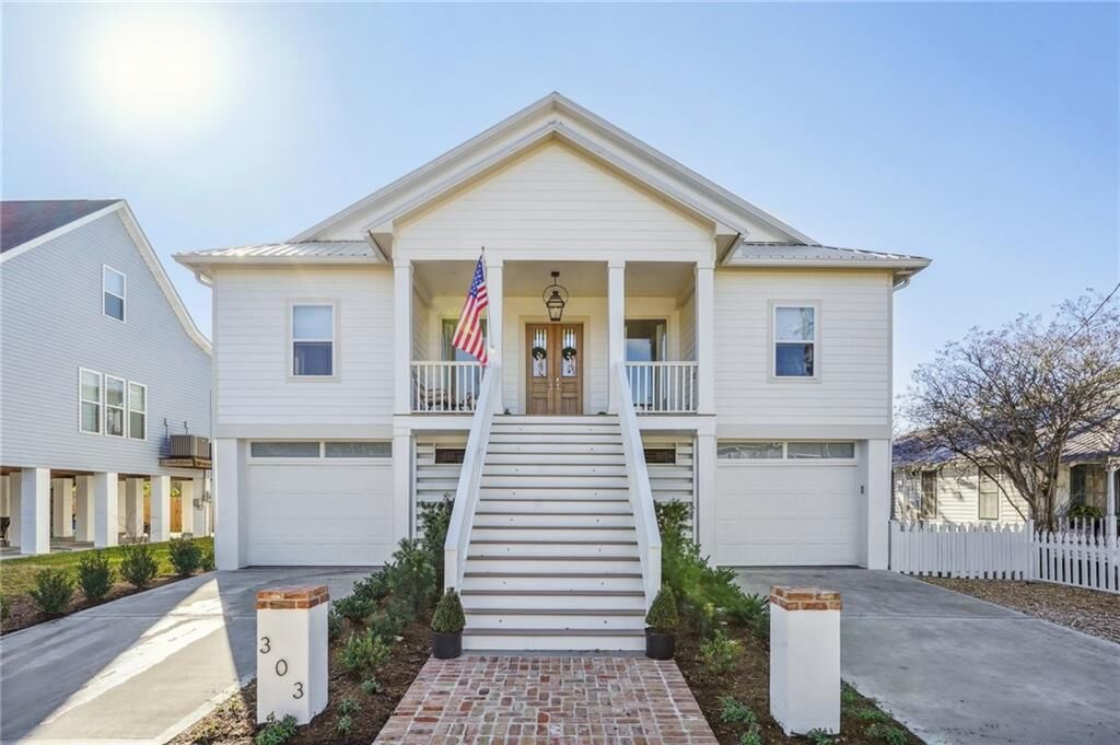 Property Photo: 303 Morgan Street LA 70447