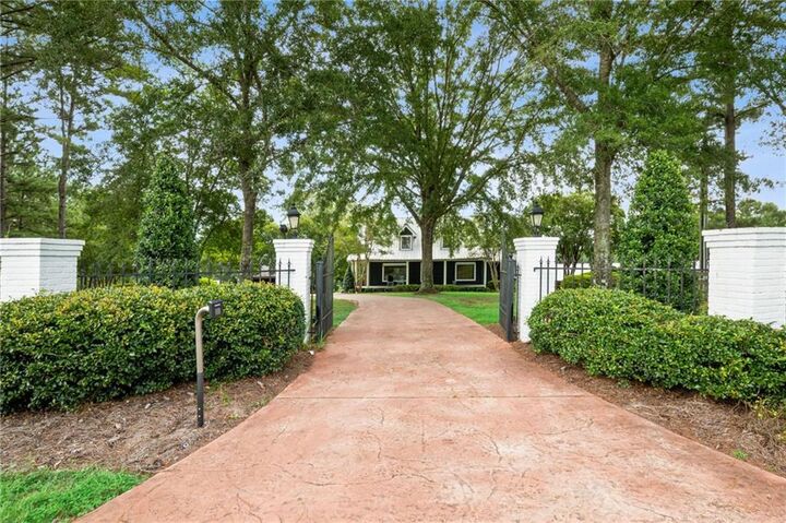 Property Photo:  21176 Sylvest Road  LA 70438 