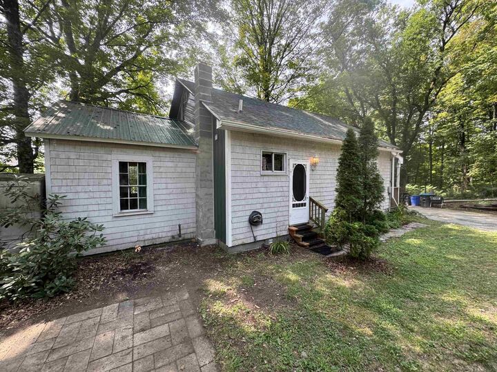 Property Photo:  6 Blodgett Lane  VT 05048 