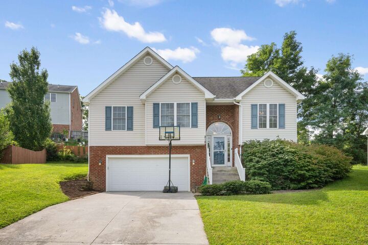 218 Mountain Breeze Drive  Blacksburg VA 24060 photo