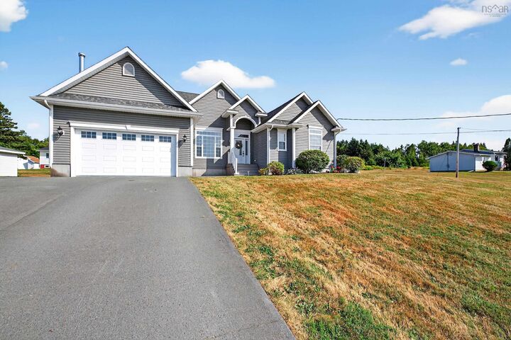 22 Helens Avenue  Georges River NS B1Y 3G4 photo
