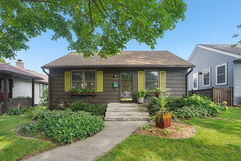 Property Photo: 2616 W 60th Street MN 55410
