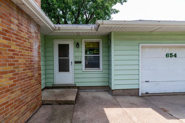 Property Photo:  654 3rd Avenue NW  MN 55112 