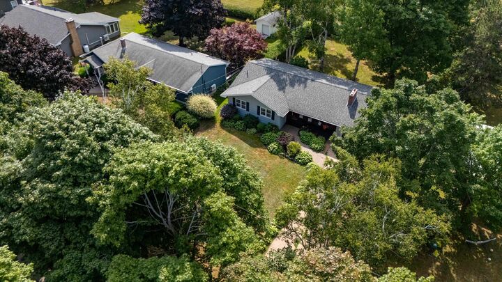 Photo de la propriété:  10 Emerald Drive  PE C1A 2Y6 