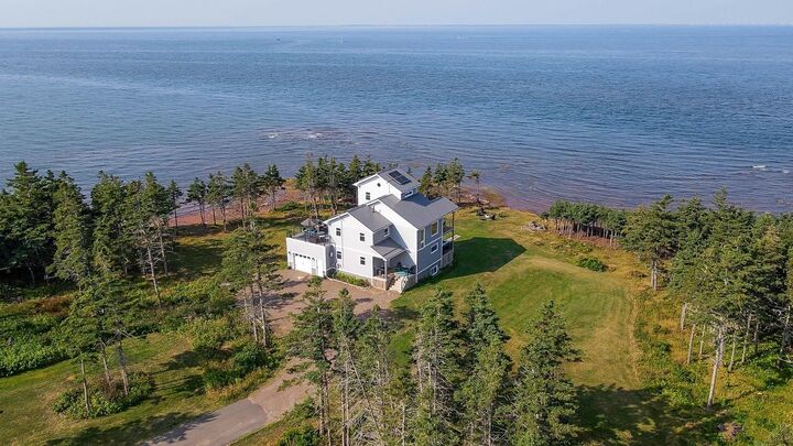 375 Campbells Way — photo 1