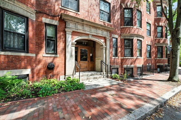 Property Photo:  26 Hurlbut Street 3  MA 02138 