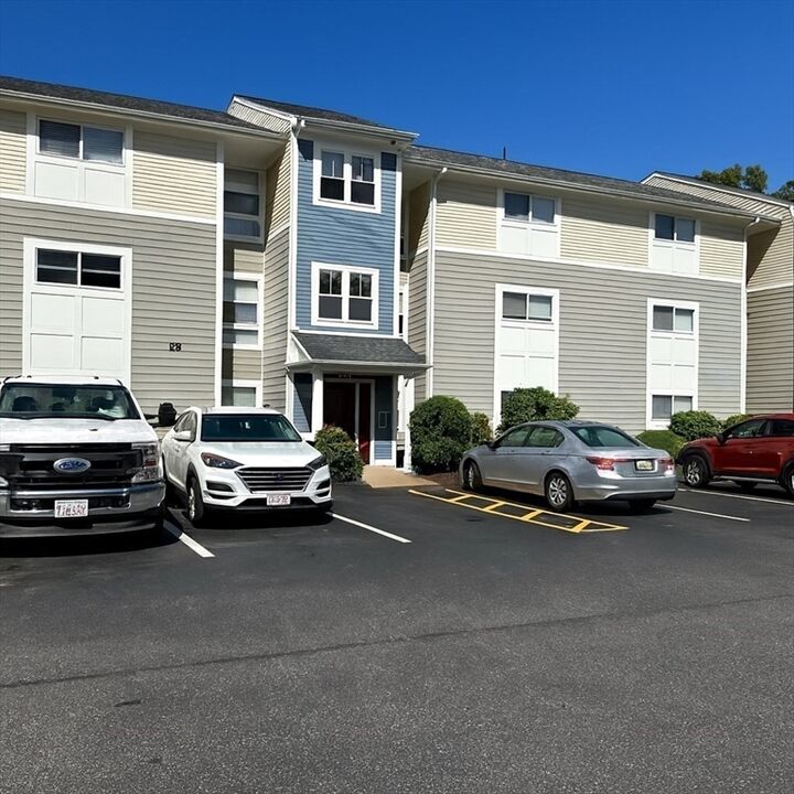 Property Photo:  26 Beacon 28B  MA 01803 