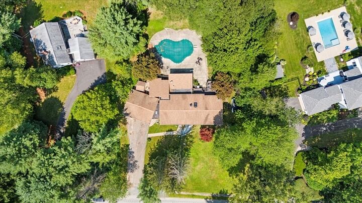Property Photo:  5 Lavelle Ln  MA 01701 