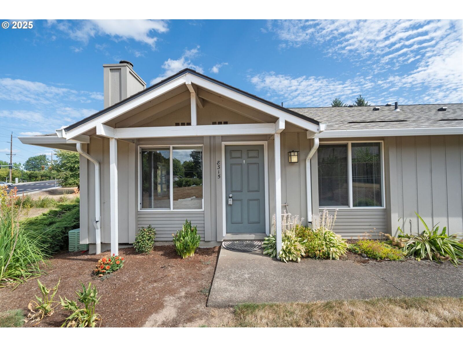 Property Photo:  8315 SW Shenandoah Way  OR 97062 