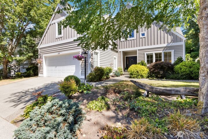Property Photo:  737  Village Circle  NW  WA 98110 
