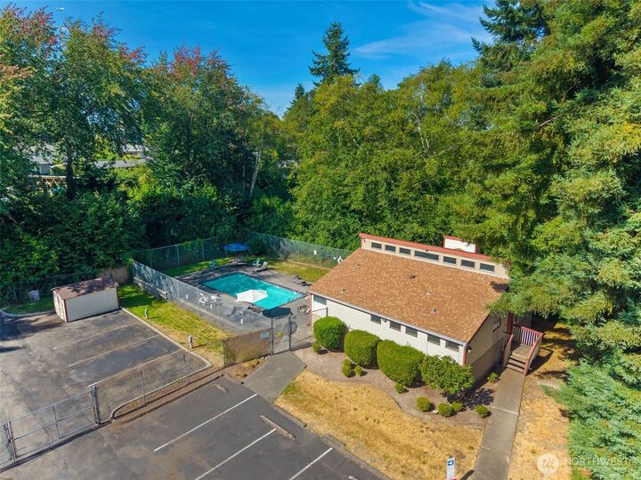 Property Photo: 2511 S 248th St B12 WA 98032